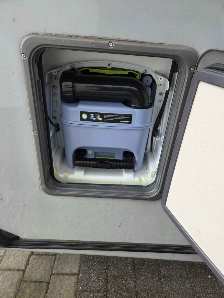 Sprzedam przyczepe kempingową KNAUS Sport&amp;Fun Black Edition Szymiszów - zdjęcie 12