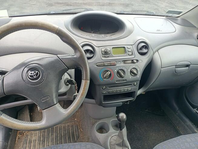 Toyota Yaris 1.3 03r Tarnów - zdjęcie 7