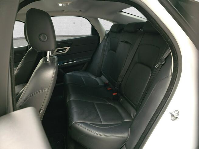 Jaguar XF Komorniki - zdjęcie 12