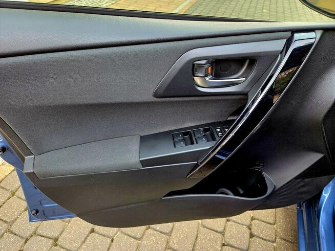 Toyota Corolla 1.2 115 KM Lift Edition-S Full Wersja Serwis Zagnańsk - zdjęcie 11