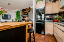 Dwupoziomowe mieszkanie z 2 balkonami/ os.Piasta