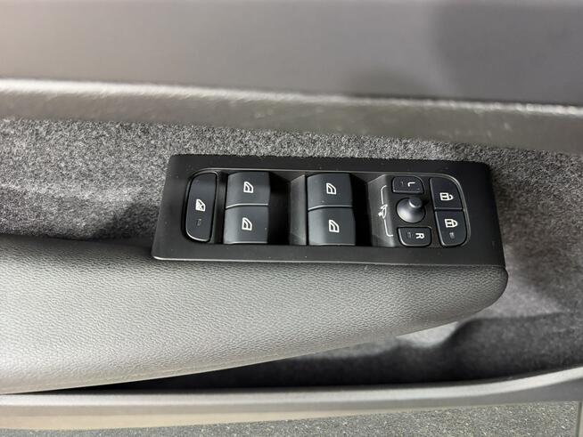 Volvo XC 40 T3 Momentum Pro! Z Polskiego Salonu ! Faktura 23% ! Warszawa - zdjęcie 11