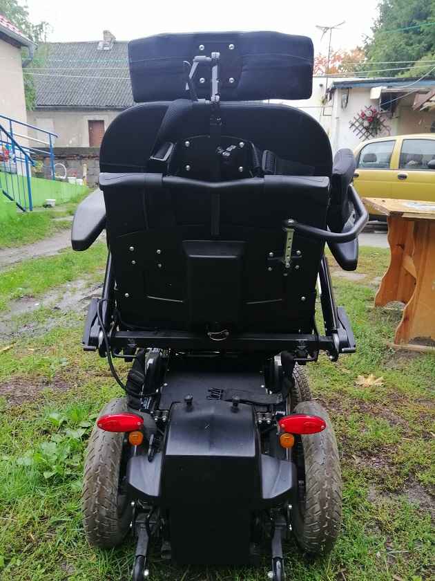 Sprzedam wózek inwalidzki o napędzie elektrycznym Trzcianka - zdjęcie 4