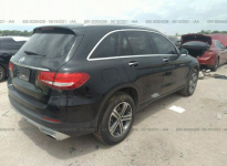 Mercedes GLC 300 2019, 2.0L, 4x4, po gradobiciu Warszawa - zdjęcie 4