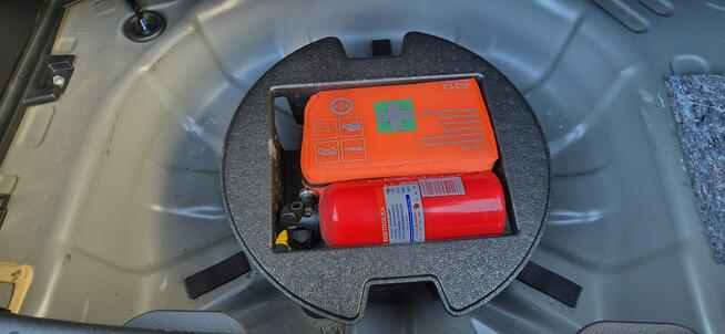 Toyota Yaris Paproć - zdjęcie 11