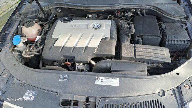 Volkswagen Passat Kombi 2 TDI Wieniec - zdjęcie 5