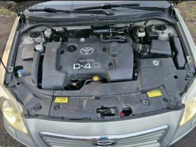 Toyota Avensis Dąbrowa Biskupia - zdjęcie 3