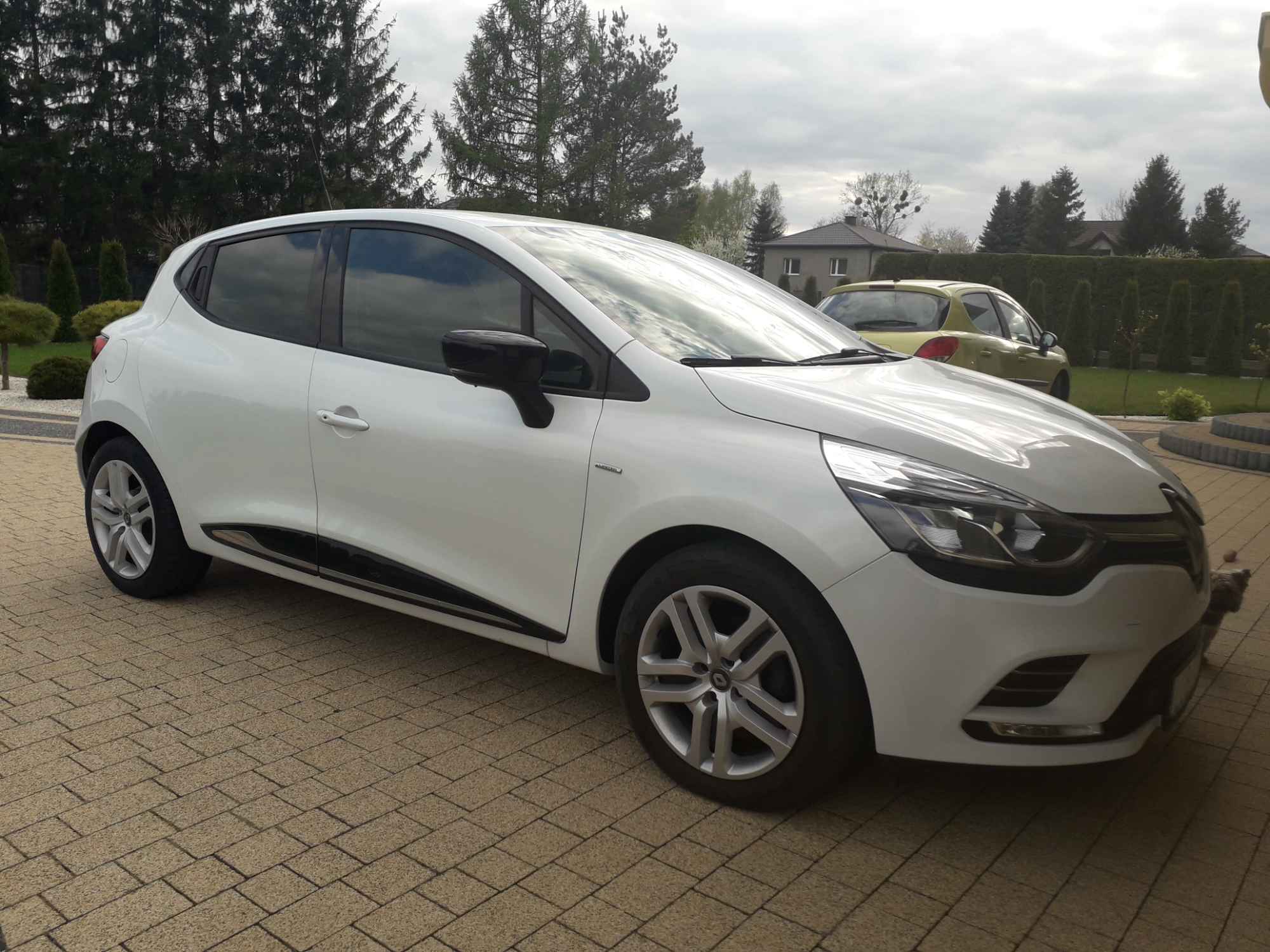 Renault CLIO IV Lift Biała Perła Zarejestrowany Navi Tablet PDC Lublin - zdjęcie 1