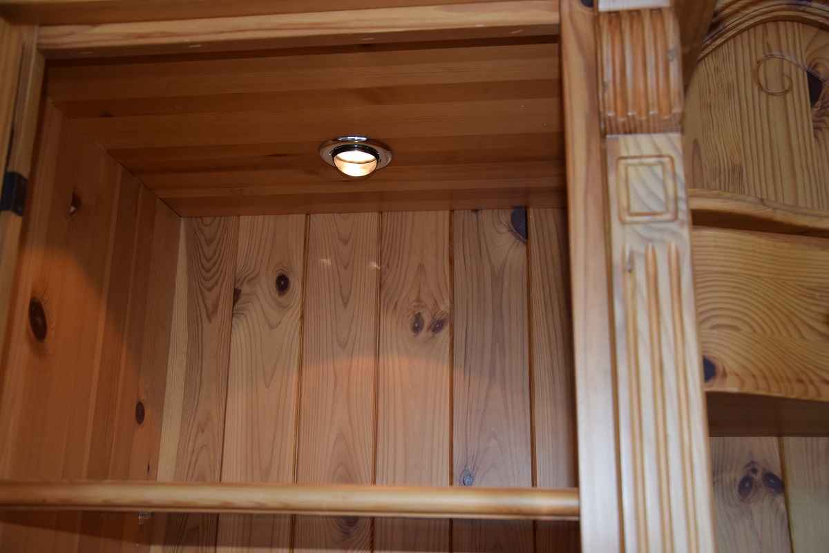 kredens z drewna sosnowego - jak nowy Olsztyn - zdjęcie 7