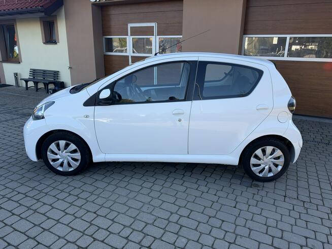 Toyota Aygo 1,0 68KM  Klimatyzacja  Bluetooth Orzech - zdjęcie 11
