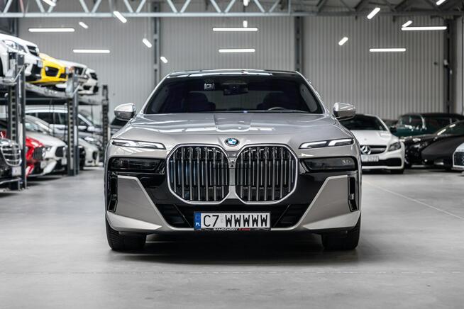 BMW 740 FV 23%. Gwarancja 12.2027. Webasto. Sky Lounge. Bezwypadkowy Węgrzce - zdjęcie 3