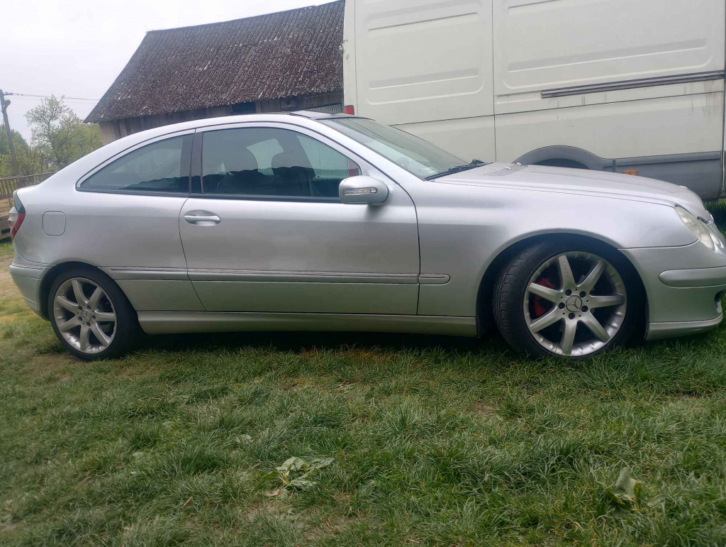 mercedes benz coupe c 220 Dwikozy - zdjęcie 4