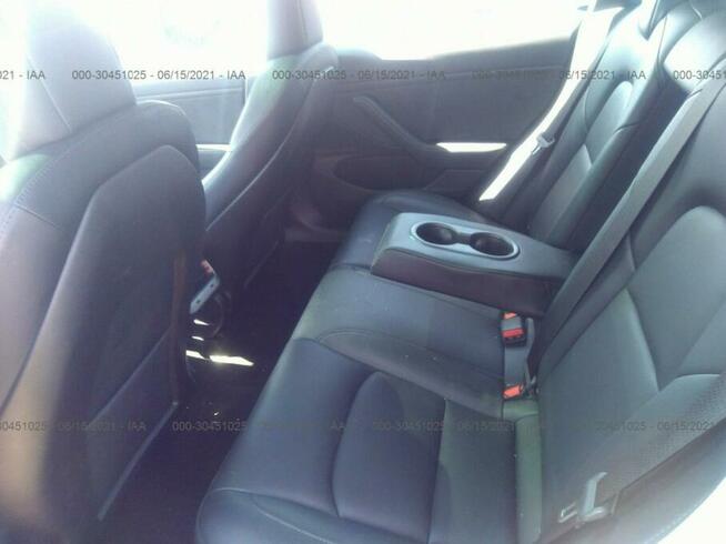 Tesla Model 3 2019, 4x4, Long Range, po gradobiciu Warszawa - zdjęcie 8