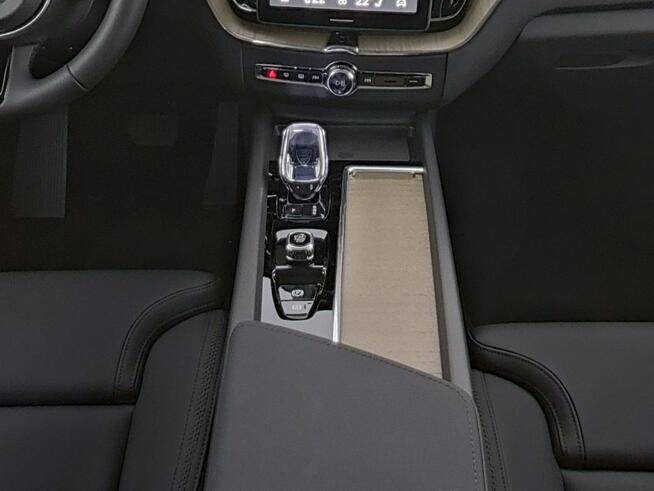Volvo XC 60 B5(B) AWD Plus Dark *Gwarancja*FV23%* Tychy - zdjęcie 6