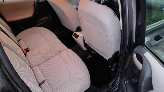 Fiat Stilo 1.6 103KM 2004r Święta Katarzyna - zdjęcie 9