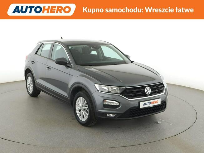 Volkswagen T-Roc automat navi PDC climatronic ACC grzane fotele Warszawa - zdjęcie 10