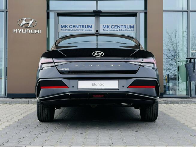 Hyundai Elantra 1.6 MPI 6MT (123 KM) - Executive - dostępny od ręki Łódź - zdjęcie 12