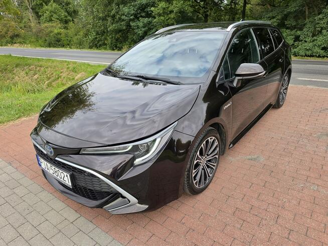 Toyota Corolla 1,8 benzyna-hybryda niski przebieg 91 tyś km automat ! Cielcza - zdjęcie 2