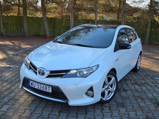 Toyota Auris 1.8 Benzyna Hybryda 136km Automat Biała Perła Zwoleń - zdjęcie 2