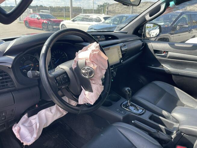 Toyota Hilux Executive 4x4 Automat Skóra Podgrzewanie JBL HAK Gliwice - zdjęcie 7