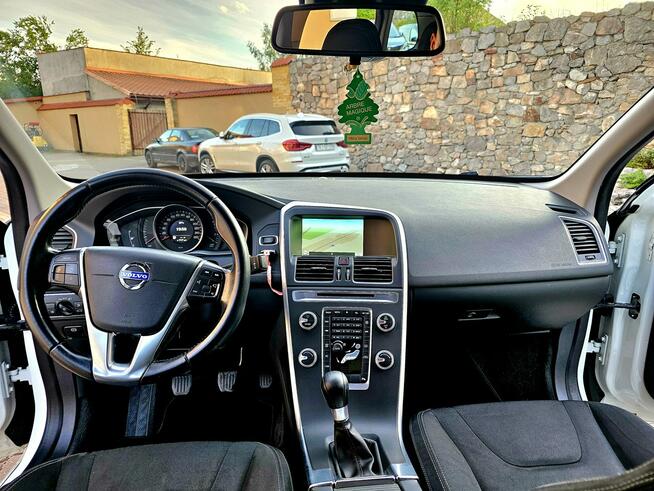 Volvo XC 60 2.0 D 5 cylindrów Navi Kamera Bezwypadek Serwis Zagnańsk - zdjęcie 7