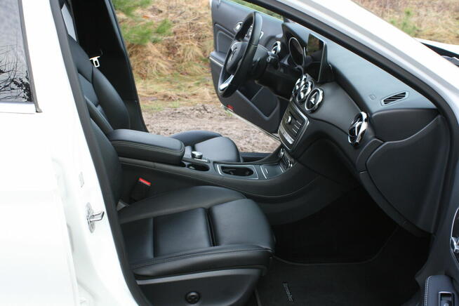 Mercedes GLA 250 4Matic Słupsk - zdjęcie 9
