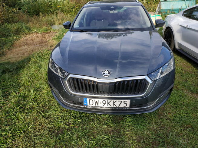 Syndyk sprzeda Skoda Octavia 1,5 Style Wrocław - zdjęcie 2
