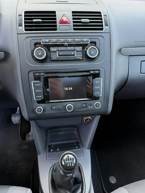 Volkswagen Touran 1,2 tsi 105 ps ładny zarejestrowany 7 osobowy Bolesławiec - zdjęcie 11