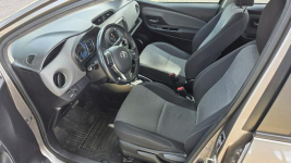 Toyota Yaris 1.5 HSD 100KM Kamera Serwisowany 2xKoła Ładny Stan Otwock Mały - zdjęcie 8