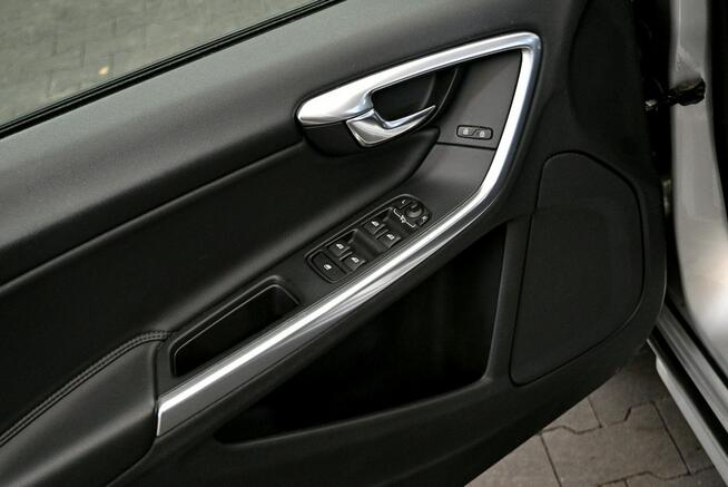 Volvo V60 Cross Country 2.0 150KM D3 Skóra Navi Led Climatronic Pdc Płock - zdjęcie 12