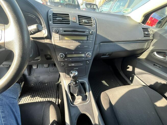 AVENSIS 1,6 benzyna 132 KM, serwis, Słupsk - zdjęcie 8