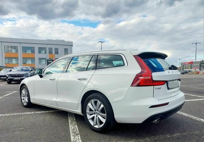2020/2021 Volvo V60 2.0 D4 197KM Momentum PRO Warszawa - zdjęcie 2