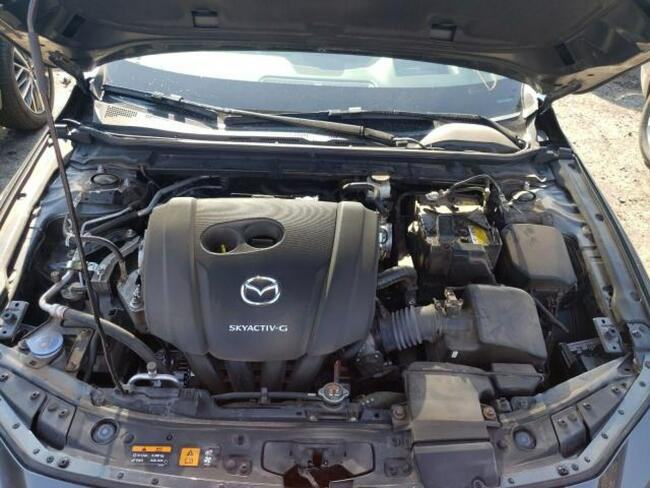 Mazda 3 2019, 2.5L, 4x4, porysowany lakier Warszawa - zdjęcie 9