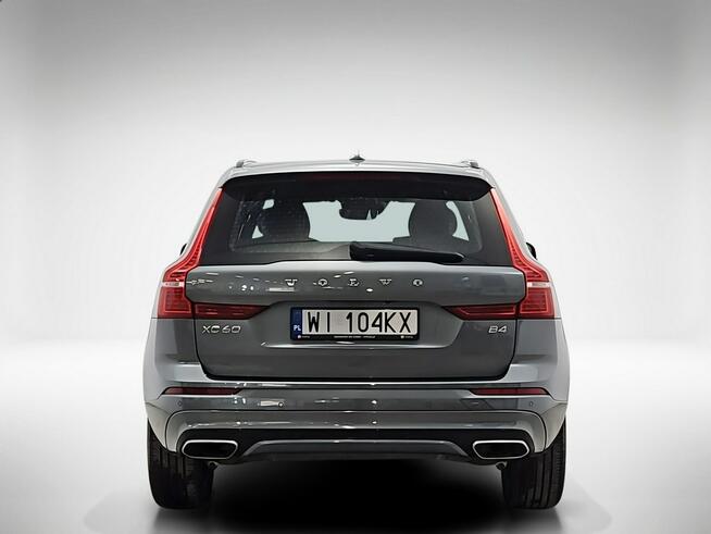 Volvo XC 60 B4 B R-Design aut ! Z Polskiego Salonu ! Faktura Vat ! Warszawa - zdjęcie 4