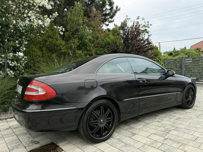 Mercedes CLK 200 czarna na czarnych felgach Poznań - zdjęcie 4