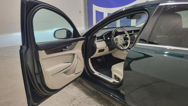 Jaguar XF 2.0 D200 mHEV AWD HSE Grójec - zdjęcie 11