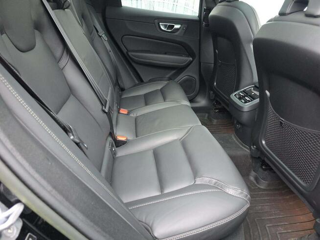 Volvo XC 40 ULTIMATE DARK THEME / AWD / B5 / niski przebieg Tarnów - zdjęcie 9
