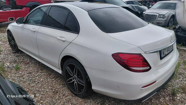 Mercedes E 220 Komorniki - zdjęcie 4