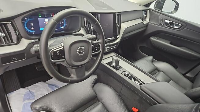 Volvo XC 60 B4 B Plus Bright aut  ! Z Polskiego Salonu ! Faktura Vat ! Warszawa - zdjęcie 9