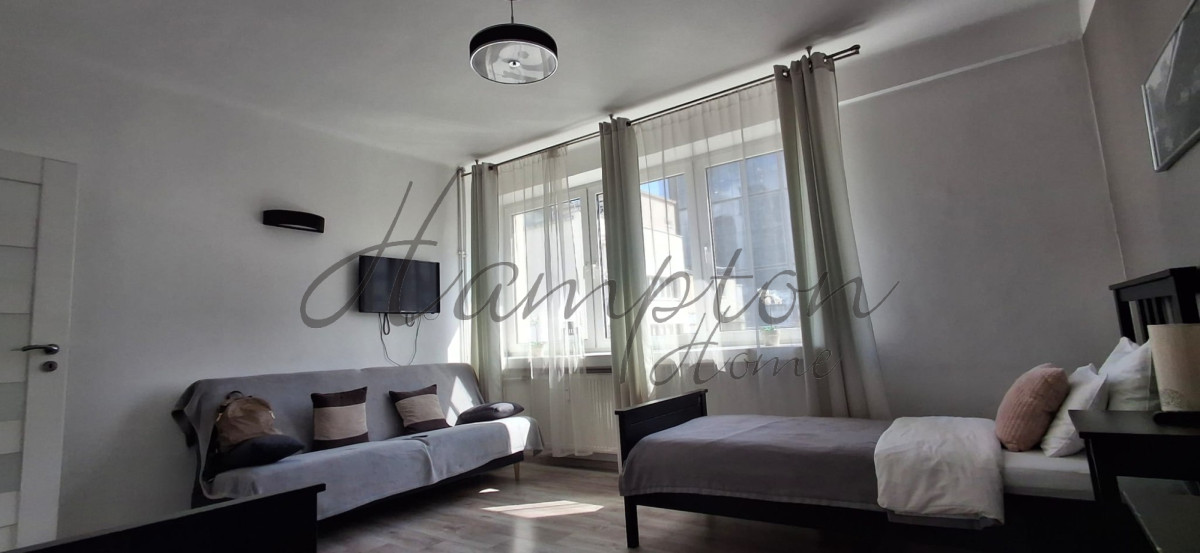 Dwa ciche piękne pokoje w ścisłym centrum Śródmieście - zdjęcie 3