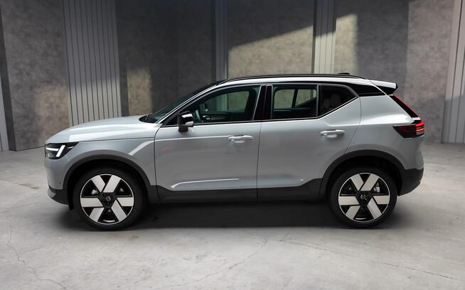 Volvo XC 40 B4 Plus Wysoki rabat !! Dostępne różne kolory i wersje, Warszawa - zdjęcie 4
