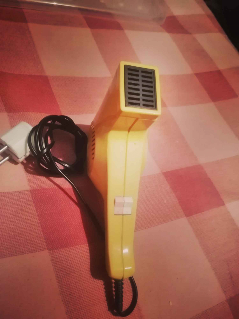 Suszarka do włosów Farel Bemowo - zdjęcie 1