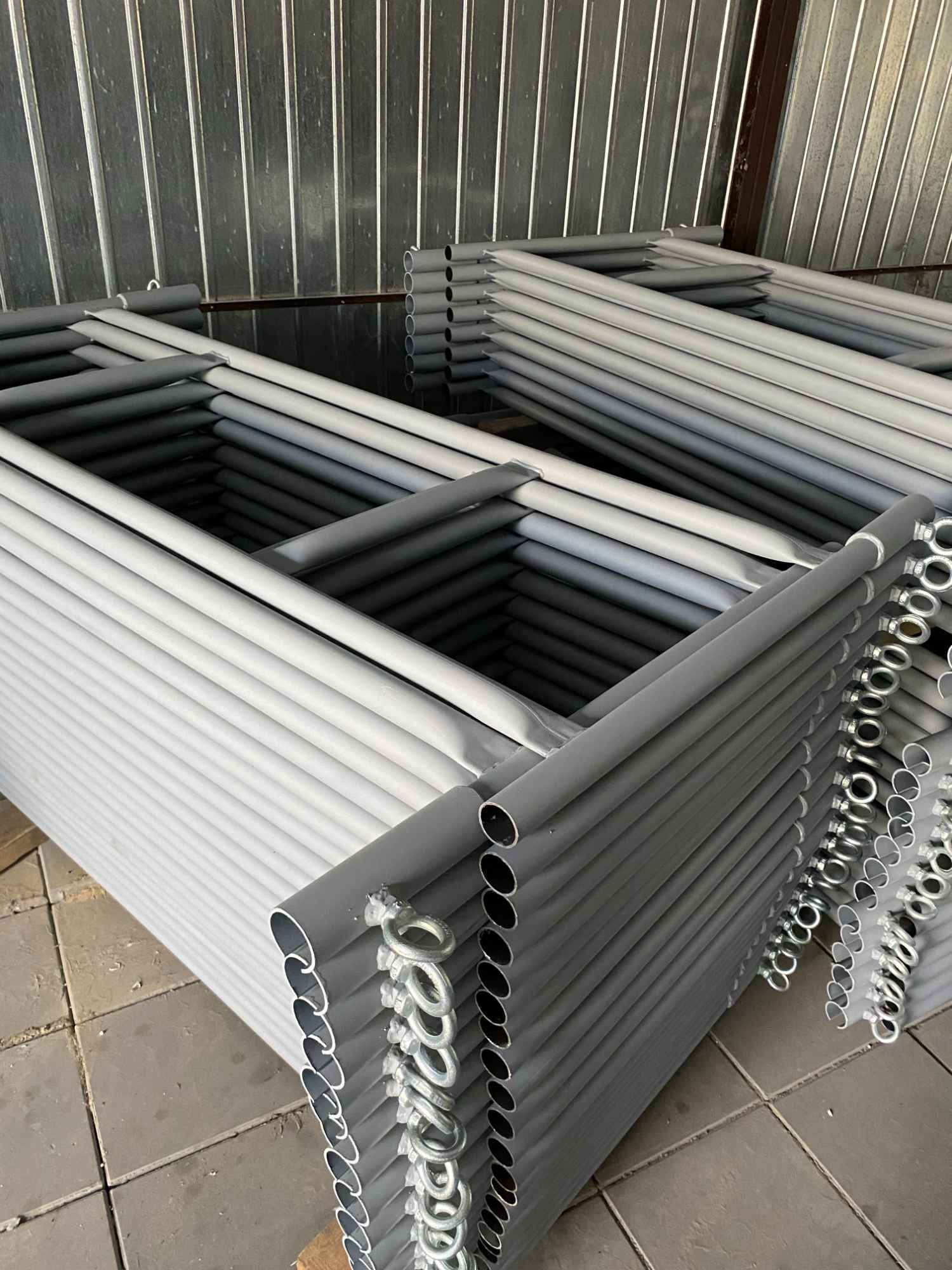 Rusztowanie Warszawskie , nowe , malowane (Producent) Kolbuszowa - zdjęcie 1