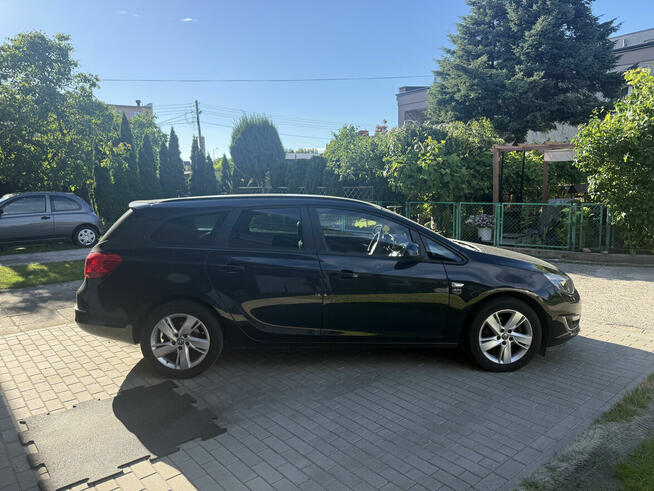 Opel Astra 1.7 Diesel Kombi Sports Tourer Tomaszów Mazowiecki - zdjęcie 9
