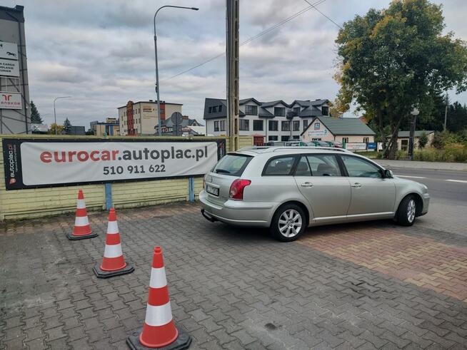 Toyota Avensis 2.0 D4D 126KM Klimatyzacja Łuków - zdjęcie 4