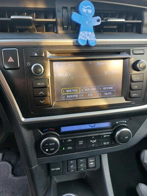 Sprzedam Toyota Auris 1.33 wersja Premium Wrocław - zdjęcie 12