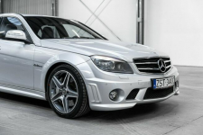 Mercedes C 63 AMG 6.2 V8. Bezwypadkowa. Stan kolekcjonerski. Węgrzce - zdjęcie 10