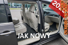 Pacifica 2020 w wersji Limited  7 miejsc silnik 3.6 V6 90 brutto 88500