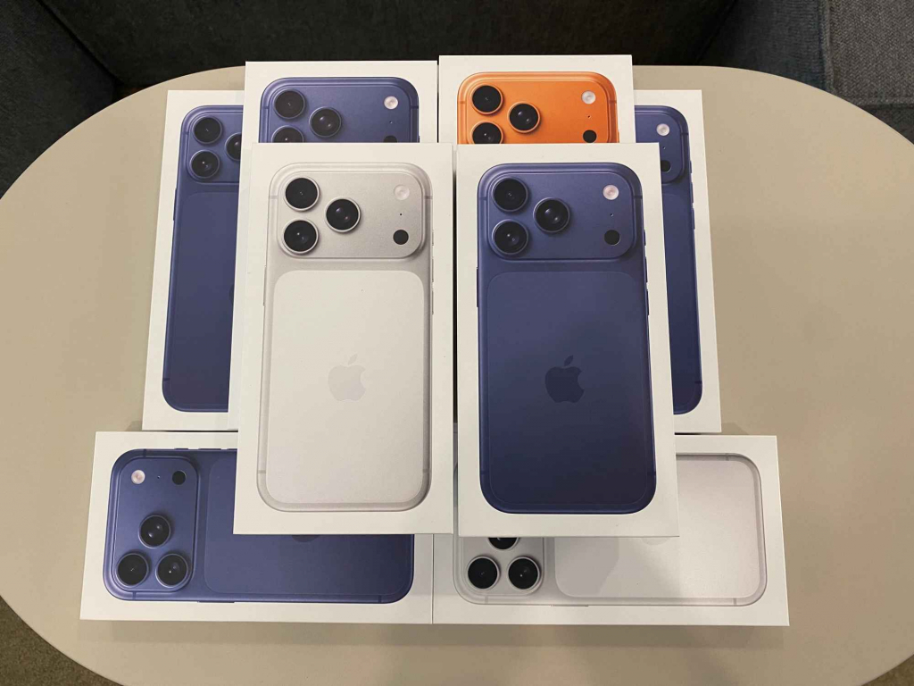 Apple iPhone 17 Pro cena 680 EUR, Apple iPhone 17 Pro Max cena 770 EUR Nowa Huta - zdjęcie 1