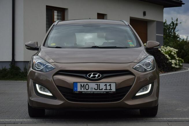 Hyundai i30 1.6D Klima Led Brązowy PDC Sprowadzony Opłacony Majdan Sieniawski - zdjęcie 3